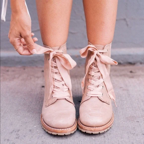 COPY - ISO Frye Sabrina Boots in Lilac or Pink - Picture 3 of 5